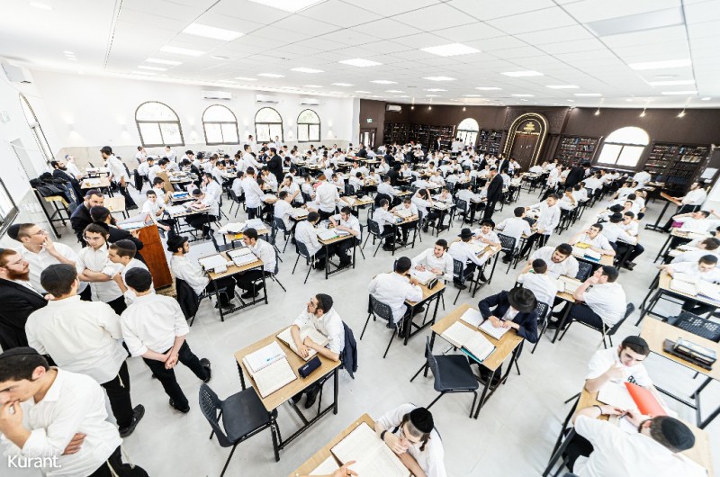 הגדולה והקטנה: 'זמן אלול' בישיבות חב