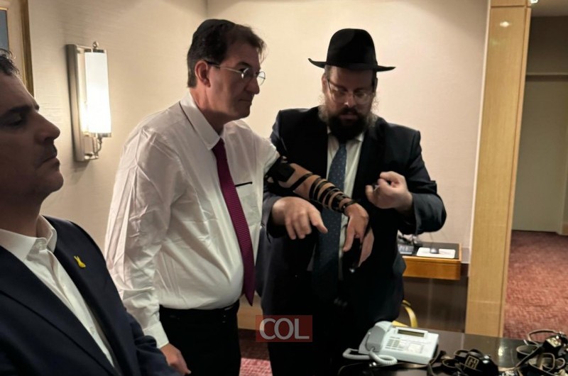 ביסמוט מקדם מתווה גיוס מצומצם, כולל הקפאת הסנקציות