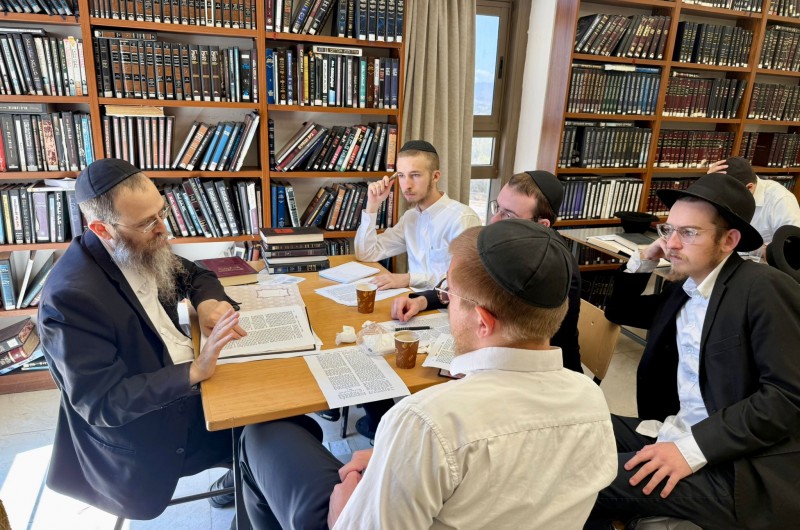 25 תלמידים חדשים בישיבת חב