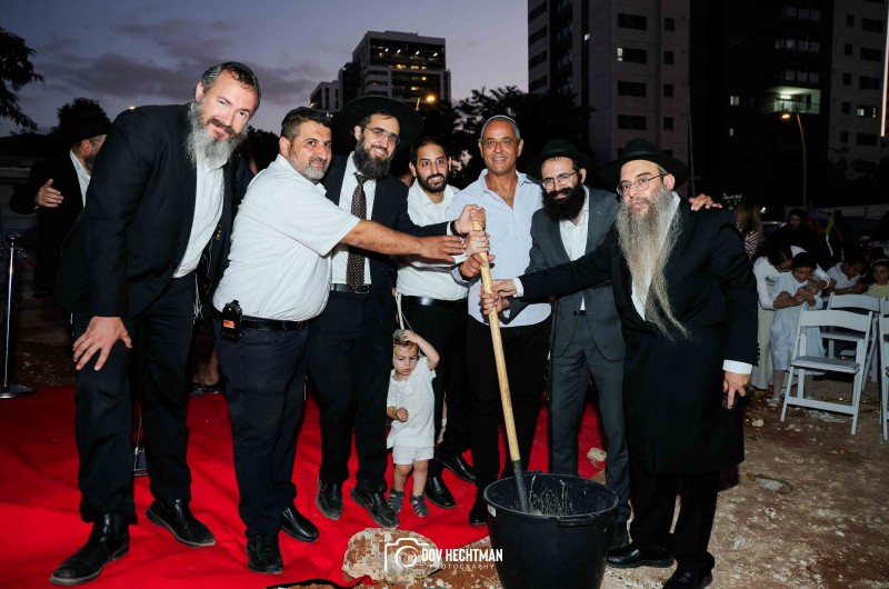 במעמד מרגש: הונחה אבן הפינה לביכנ