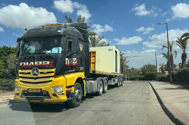 במיוחד בבוקר ששוגר טיל מתימן: בבית הכנסת 'גבעת ליובאוויטש' בכפר חב