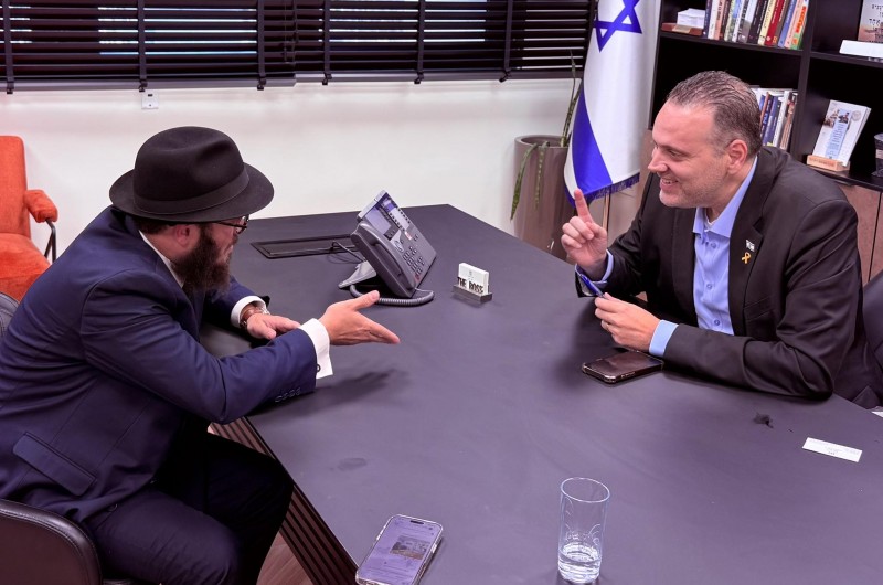 מנהל אגף קשרי ממשל בצא