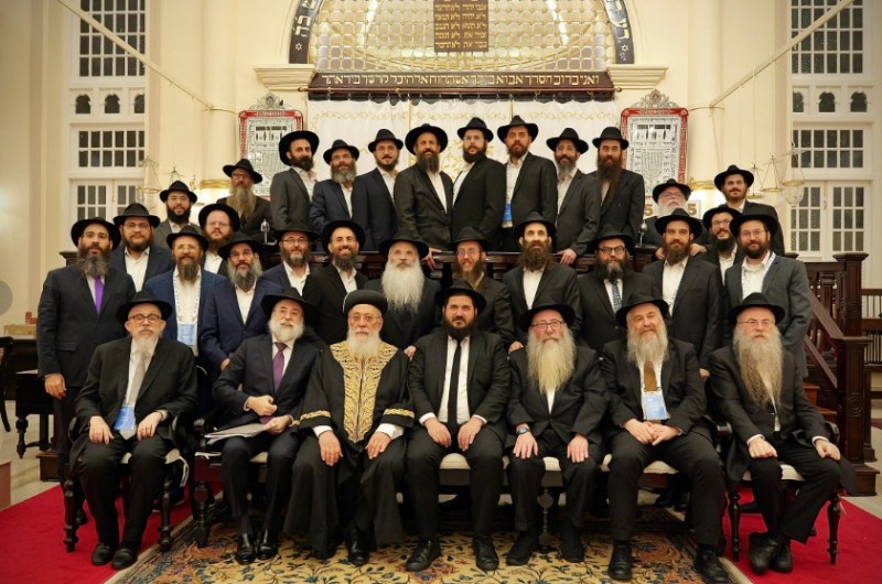  כינוס השלוחים ממדינות דרום-מזרח אסיה נערך בשעה זו במדינת סינגפור. אורחי הכבוד: הרב הראשי לשעבר הרב שלמה משה עמאר ומנהל כינוס השלוחים העולמי ויו