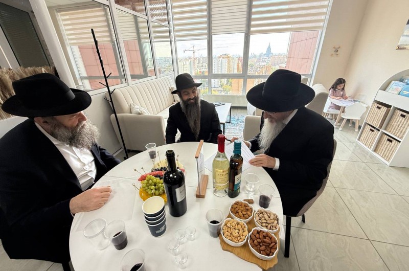 במשרדי 'אור אבנר' במוסקבה נחנך 'משרד השלוחים' ברוסיה - הכולל חדר אירוח, חללי עבודה ולשכת פגישות. את המזוזות קבעו הרב הראשי הרב בערל לאזאר, הרב דוד מונדשיין והנגיד הרב יהודה דווידוב