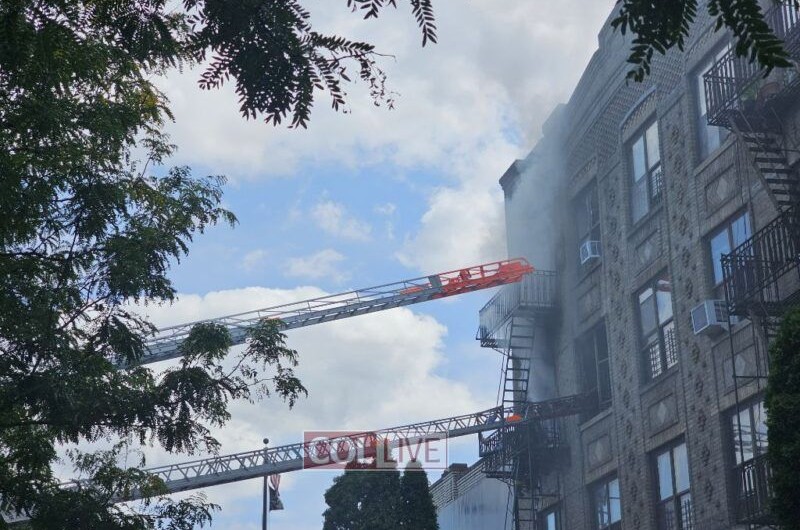 שריפה פרצה בבניין מגורים בין הרחובות אולבני לטרוי בשכונת קראון הייטס בו מתגוררות גם משפחות חב