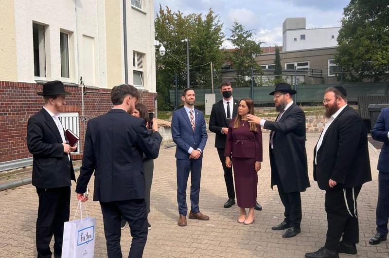 מאי גולן השרה לשוויון חברתי המבקרת בימים אלו בגרמניה, בביקור במוסדות חב