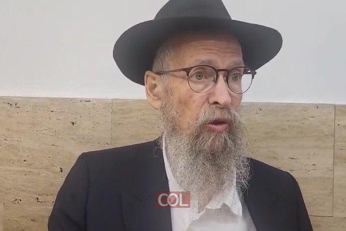 הסיפור המופלא על הקנטוניסטים הגיבורים, שרבותינו נשיאנו מהצמח צדק, נהגו לספר בליל ראש השנה, כדי ללמד זכות על עם ישראל. בהגשת הרב שמעון זוננפלד, בסיום השיעור היומי של הרב בצלאל מזרחי בנחל'ה. צפו: