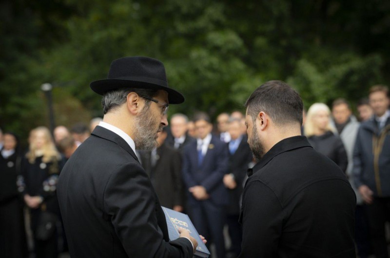 אזכרה בבאבי-יאר: זלנסקי הביע הערכתו לשלוחים באוקראינה