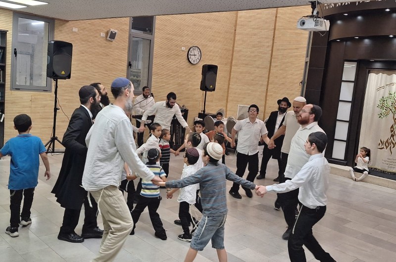 צפו: הקהילה החב