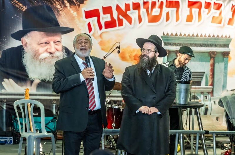 מאות בשמחת בית השואבה של בית חב