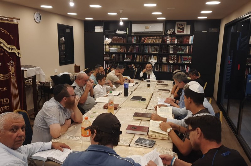 חודש חשוון או תפילת נעילה - מי יותר נעלה? | האזינו