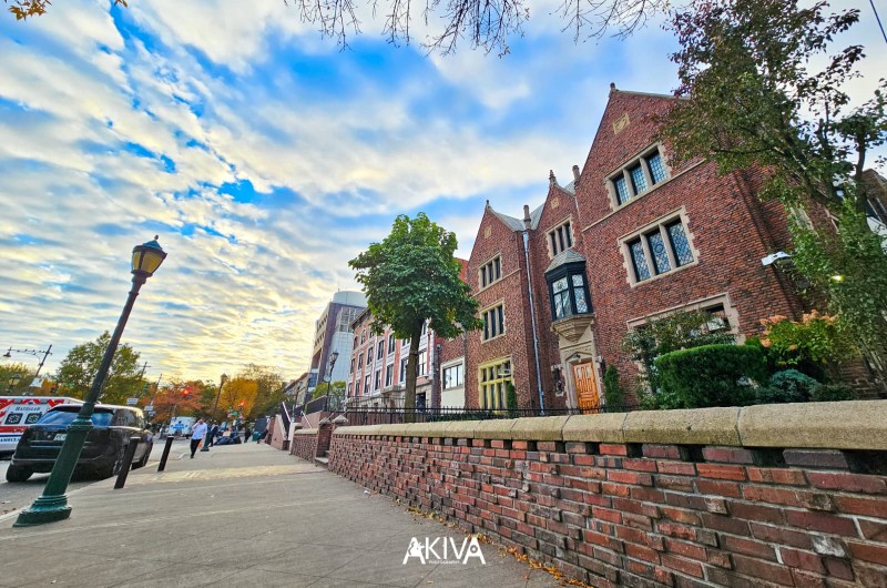 תיעודים מרהיבים של 770 וסביבתו בשעת זריחה, שנלכדו בעדשת מצלמתו של צלם COL מענדי עקיבא, רגע לפני שהוא נוסע לשליחות