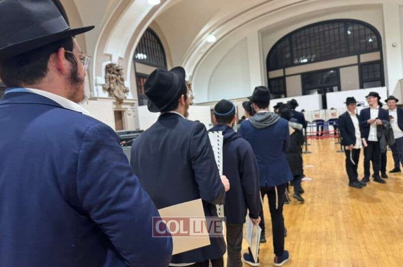 דואגים לעתיד יהודי העיר הגדולה: הנהלת ישיבת 'אהלי תורה' בקראון הייטס דאגה לאוטובוסים ל-500 בחורים שהסיעו אותם עד לקלפיות בכדי להצביע בבחירות לראשות עיריית ניו יורק