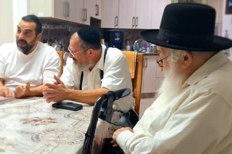 אבי אוחנה ביקר והודה לרב ירוסלבסקי וקהילת חב