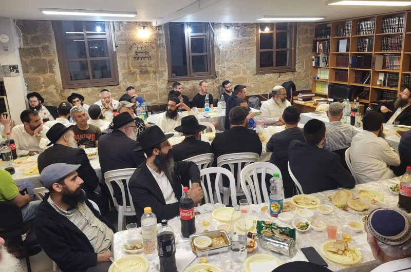 בפתח תקווה ציינו את כ