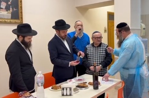 תינוק, נער בן 15 ויהודי בן 75: בריתות מילה מרגשות באודסה