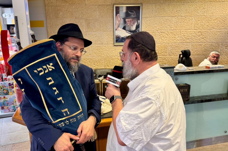 מטיסים את הספר התורה הכללי ה-11 שייכנס ל-770 | ראיון