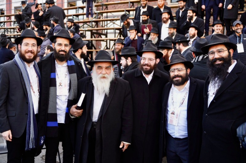 לגזור ולשמור: הפנים של עולם השליחות החב