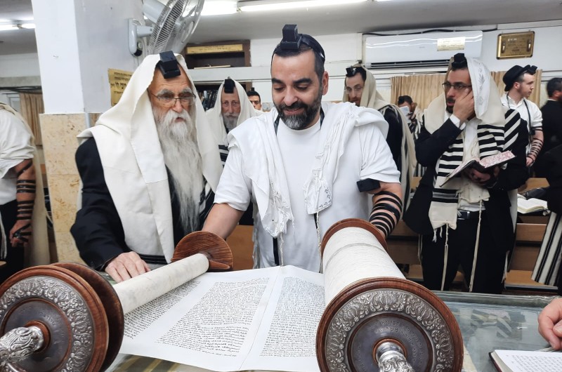 הבן ניצל מהשבי: אבי אוחנה הודה לקב