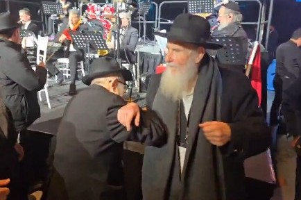 עשרות שנות התמסרות לרבי: השלוחים - הרב שלמה קונין, מחב