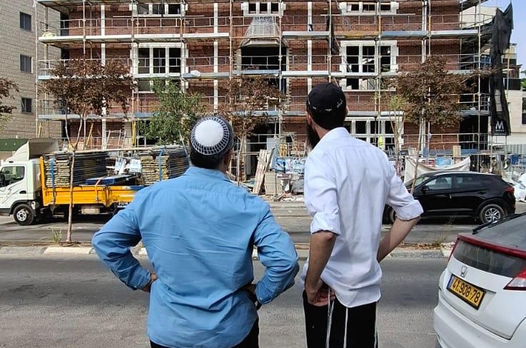 קריית מלאכי מתחדשת: מבנה 770 חדש בלב העיר