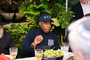 דברי ראש העיר ניו-יורק היוצא יגרמו לדאגה בקראון הייטס?