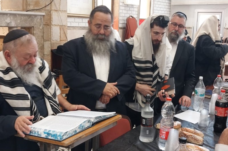 בבית הכנסת 'בית מנחם' בכפר חב