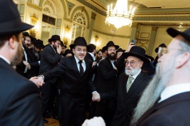 אהלי תורה, קראון הייטס: חתונת שמוטקין-ג'ייקובס