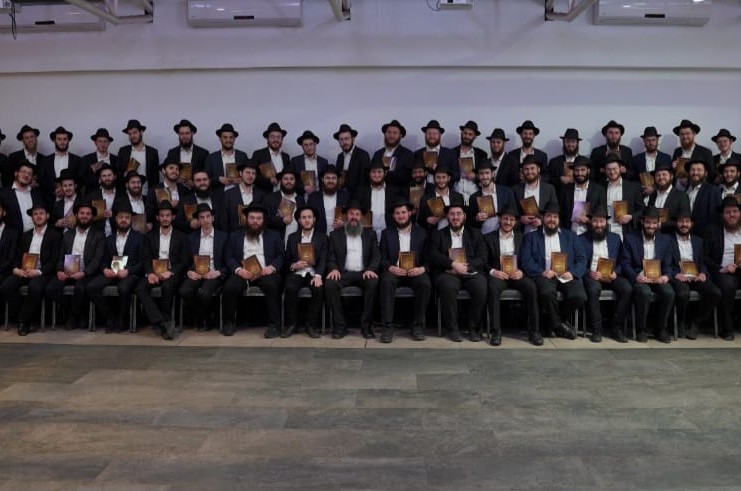 עשרות התלמידים השלוחים מישיבות 'תומכי תמימים' ברחבי הארץ התכנסו כמיטב המסורת בכפר חב