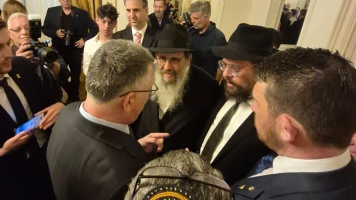 השלוחים קיבלו את פני שר החוץ בביקורו הרשמי בארגנטינה