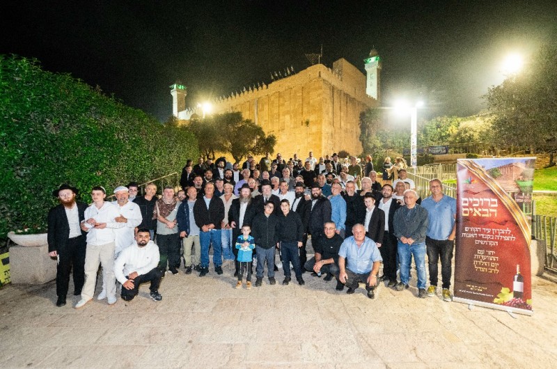 ב-3 אוטובוסים: אור יהודה התאחדה במסע לקברי האבות