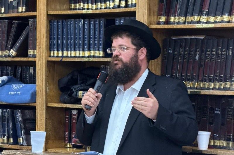 השליח הרב לוי