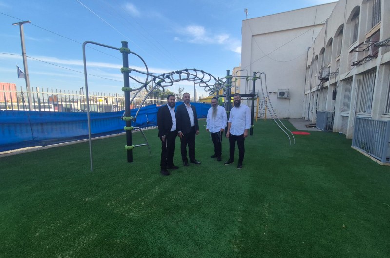 גינת משחקים חדשה נחנכה בת