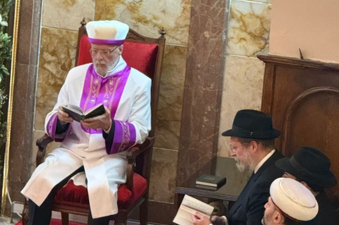 במעמד השליח הרב מנחם מענדל חיטריק הוכתר בטקס ממלכתי בעיר הרב דוד צבי ל'חכם באשי' הרביעי של טורקיה