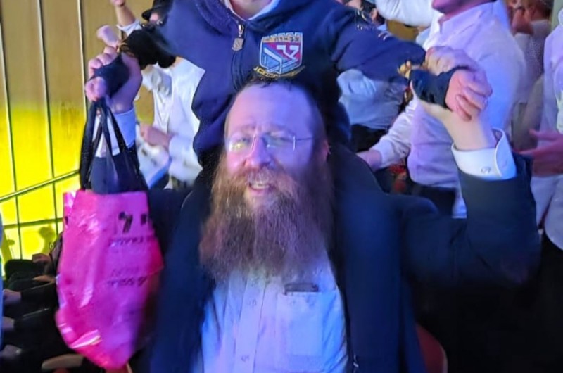 צמאה נפשו: השליח הרב חיים הבר מבאר שבע מפזז באירועי 'צמאה' הנערכים בירושלים לרגל י