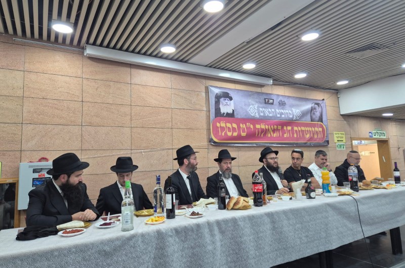 מחבר הספרים 