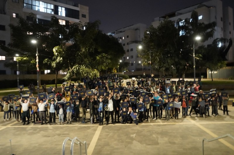 מזוודות, 'גולעס' והתוועדות י