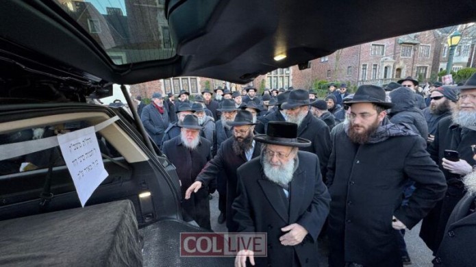 ברחבת 770: הלוויית המשמש בקודש ר' חסד הלברשטאם ע