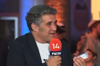 בערוץ 14: אביו של גיבור ישראל מספר על הדפסת התניא | צפו