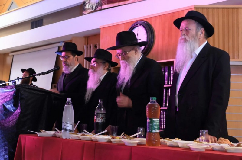 בזאל ישיבת 'תומכי תמימים' במגדל העמק התקיימה ההתוועדות המרכזית לרגל חג הגאולה י