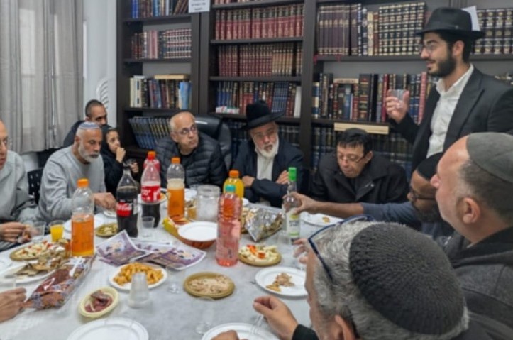 עשרות בתי כנסת בקרית אתא זכו להתוועד בימי חג הגאולה