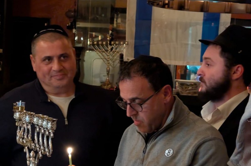 לגרש את החושך: התמימים של חב