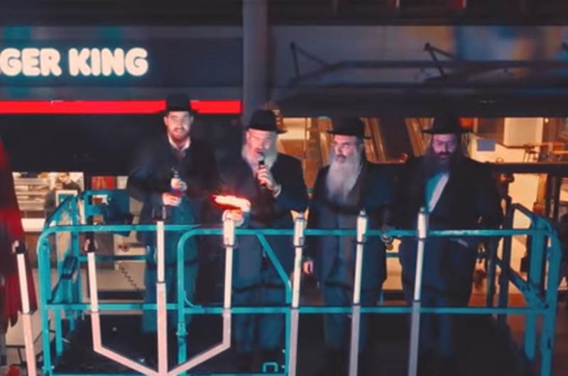 קליפ מדליק: האירוע הגדול של חולון עם שמוליק סוכות ושי וינר