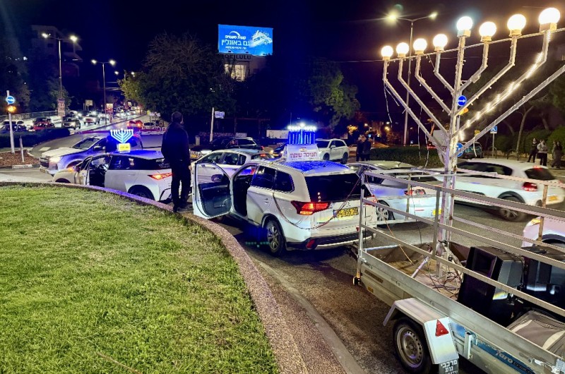 מוסיקה וברכות: שיירת האור של חב