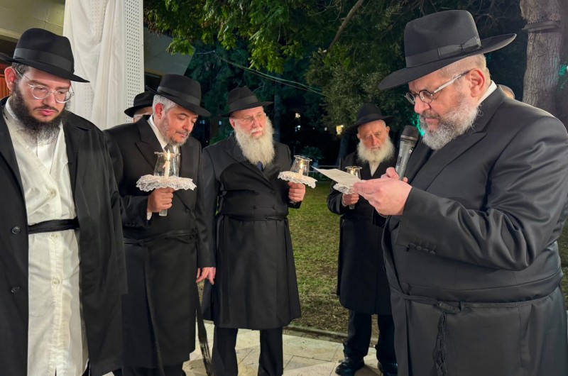 ברחבת אולם אירועים בקמפוס 