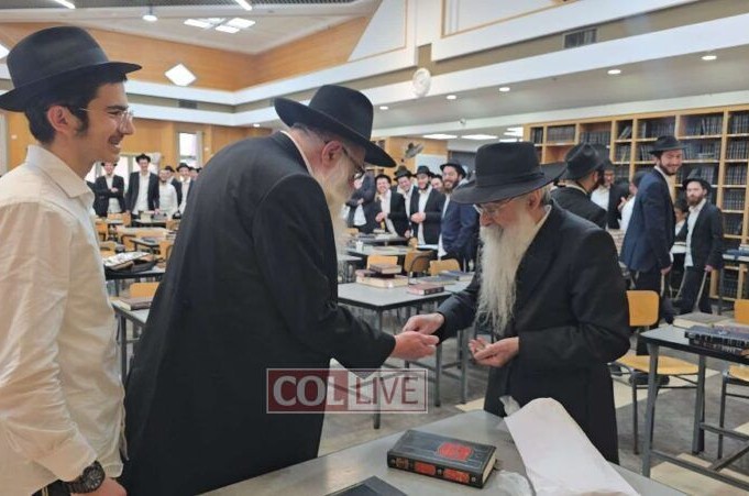 'חנוכה געלט': ראש ישיבת חב