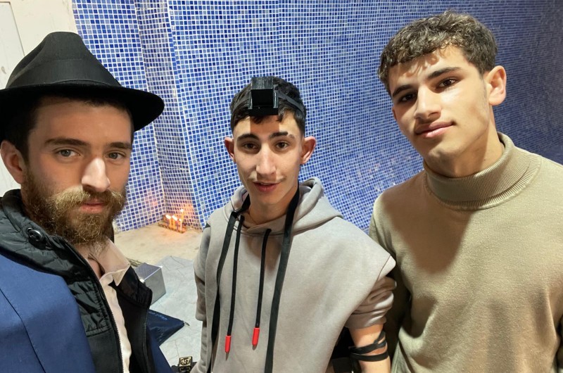 חג האור: מסיבת גיבוש לנוער בביתר עילית