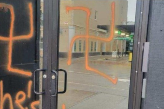 המשטרה חוקרת: אלמוני ביצע ונדליזם במרכז חב