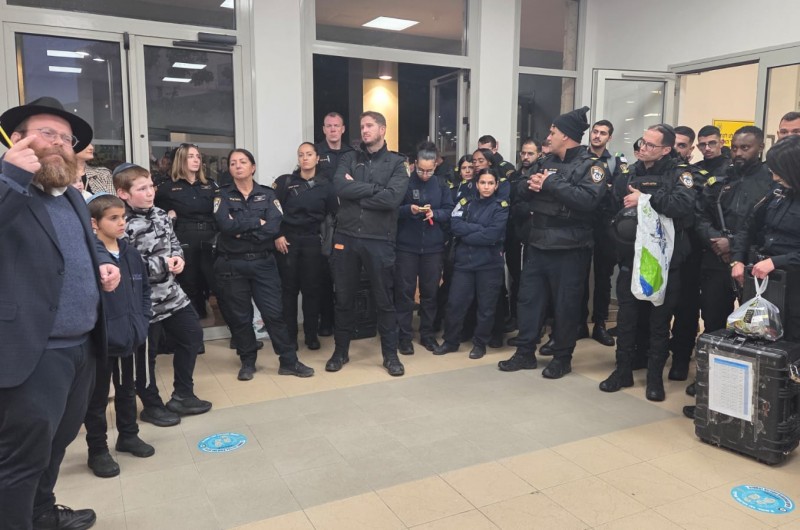 בית שמש: הדלקת חנוכיות, שיירת אור וחיזוק כוחות הביטחון