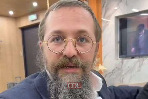 השליח דובי הניג, צ׳אנגדו, סין,  בסיפור מרתק על תחילת השליחות. דודי קפלר, שממשיך במסע עם הרב שלומי טביב השליח בטייוואן, פגש את דובי ושמע ממנו מקרוב את הסיפור המיוחד.